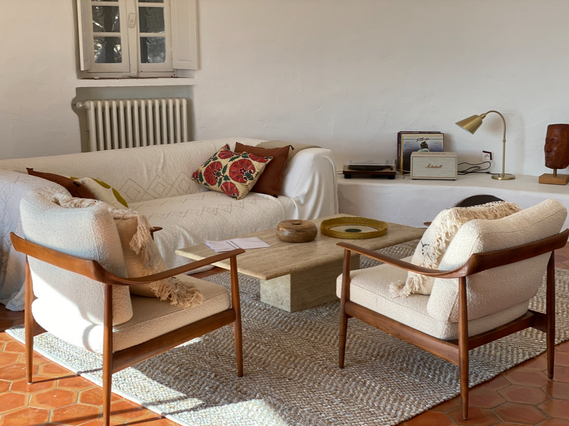 salon intérieur de la villa Biagia en Corse-du-Sud